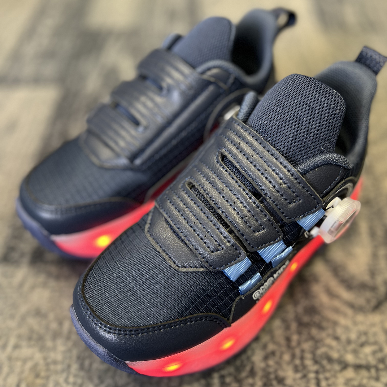 تصویر  کتونی اسکیتی پسرانه خارجی بی کی جی کیدز مدل 25369/1-B11 ازسایز 30 تا39