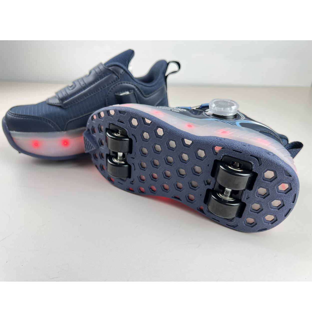 تصویر  کتونی اسکیتی پسرانه خارجی بی کی جی کیدز مدل 25369/1-B11 ازسایز 30 تا39