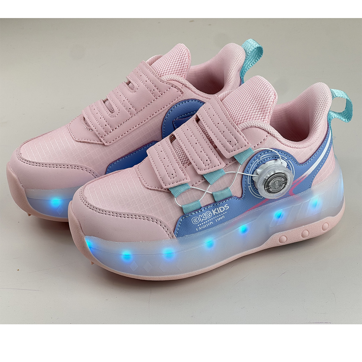 تصویر  کتونی اسکیتی پسرانه خارجی بی کی جی کیدز مدل 25369/2-B11 ازسایز 30 تا39